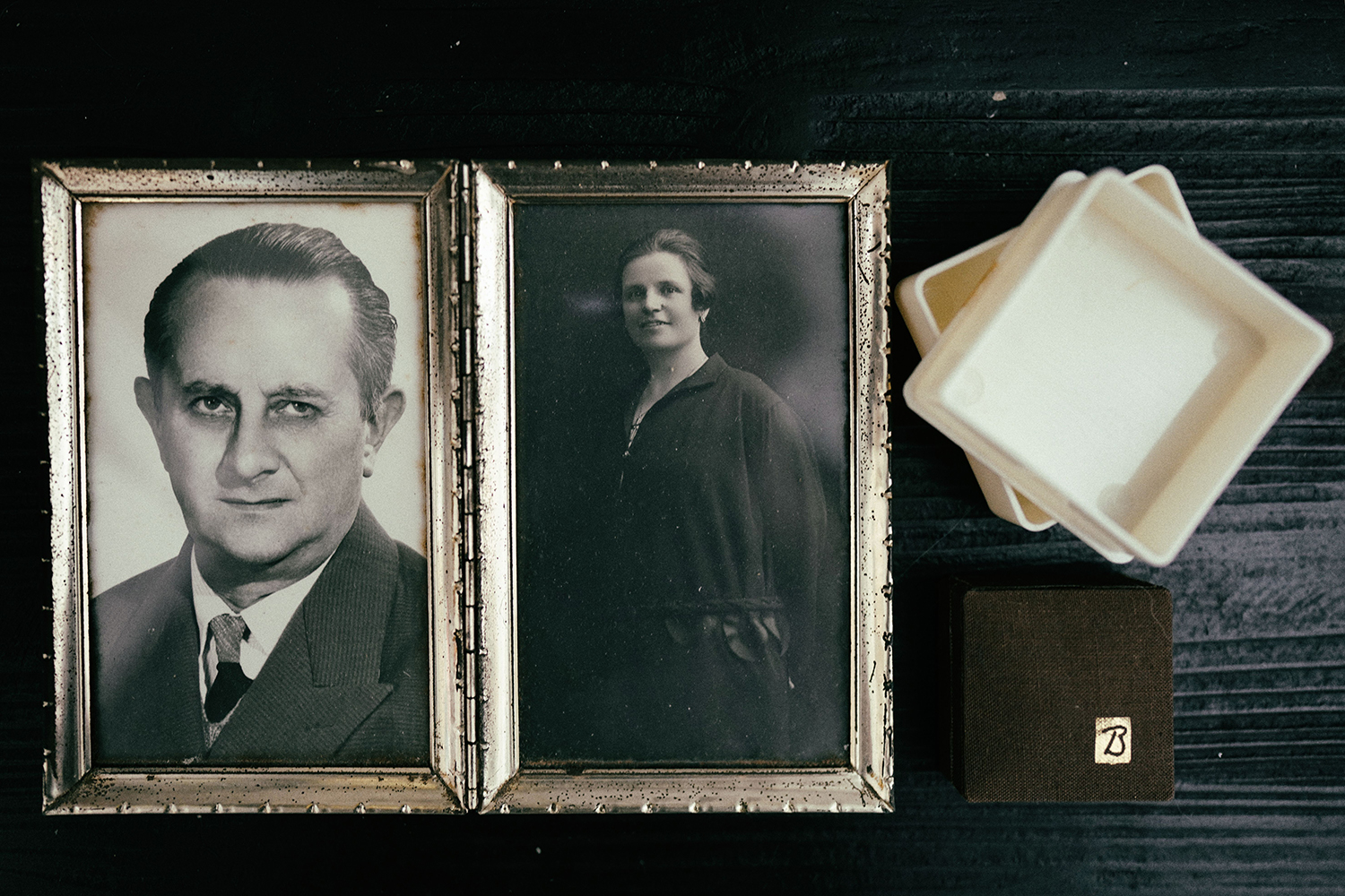 6 - My grandfather and my greatgrandmother. Nothing more. - 0ec3c962-e2a0-43f0-9bc0-6e0aef