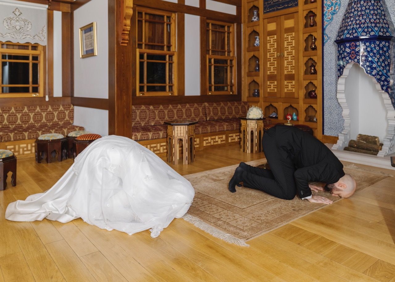 Groß (4 - Leila and Ahmed just before their ceremony - 439dcd2a-f6fe-4430-bf61-aad1eabe5ee.jpeg