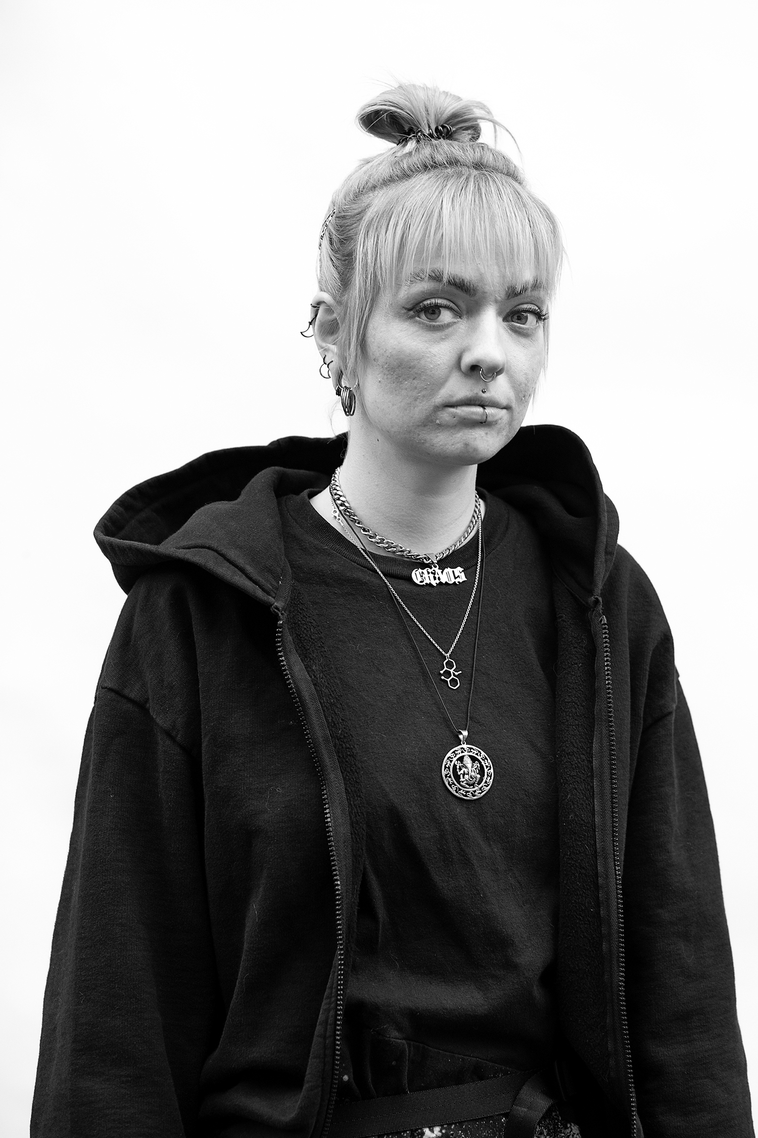 7 - 07 Broken Harz Portrait - 0e08e211-dbcd-4f95-8e03-e200267f12c8.jpg