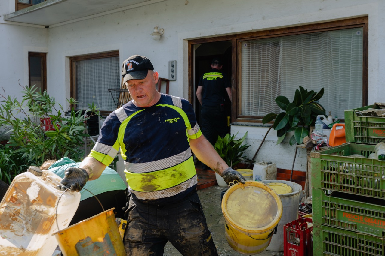 Groß (8 - Hochwasser_HPR_FS_Florian_Sulzer-8 - a7921f94-4468-4d4c-8e7a-0a8612e3def8).jpeg