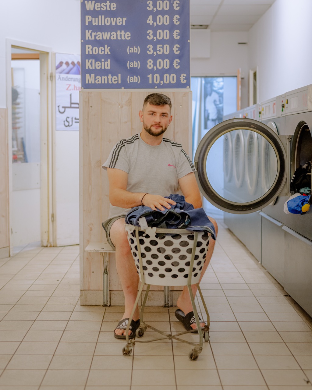 Groß (6 - Waschsalon_HPR_FS_Florian_Sulzer-7 - d82705c7-9034-47bf-9f0b-1135348717cb).jpeg