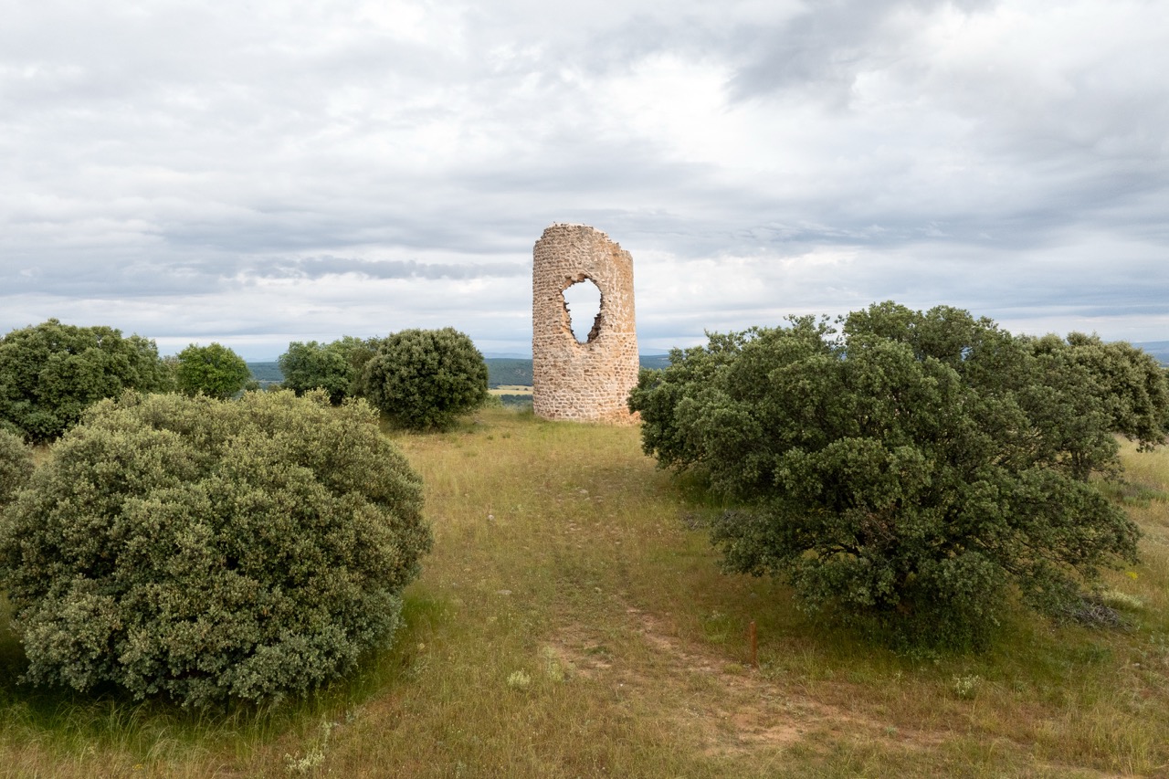Groß (6 - KNECHTEL_RUINS_PORTFOLIO-7 - 3c39adab-98c6-4f58-b004-cf9c013e6fbe).jpeg