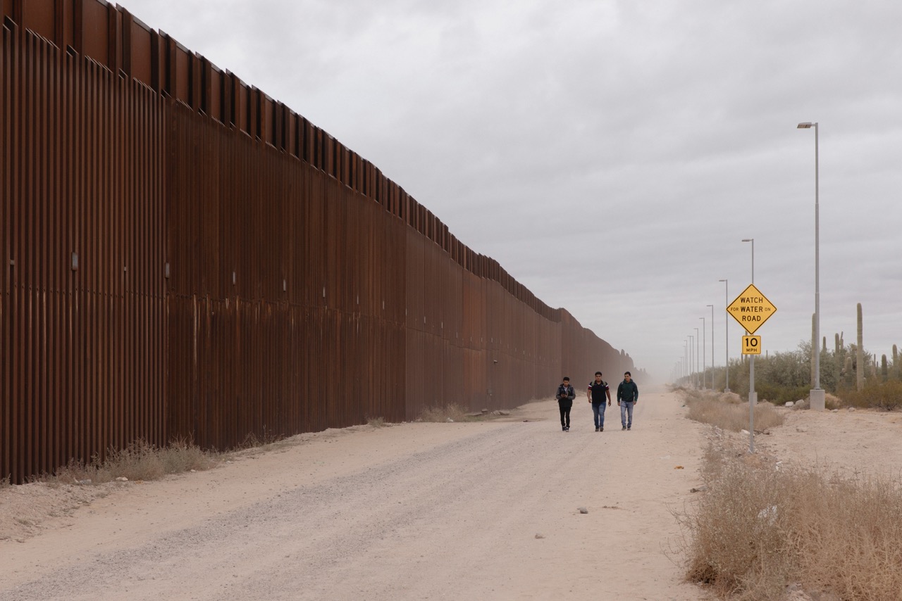 Groß (7 - Boarder Wall Ajo - cea78b58-52b4-4f2d-a6ed-d07791a3ab59).jpeg