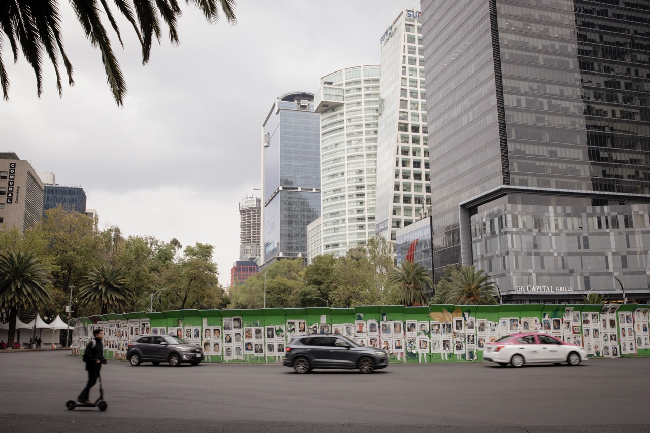 Groß (3 - Roundabout Mexico City - c0885e36-745a-4271-ba2c-36b31de843cf).jpeg
