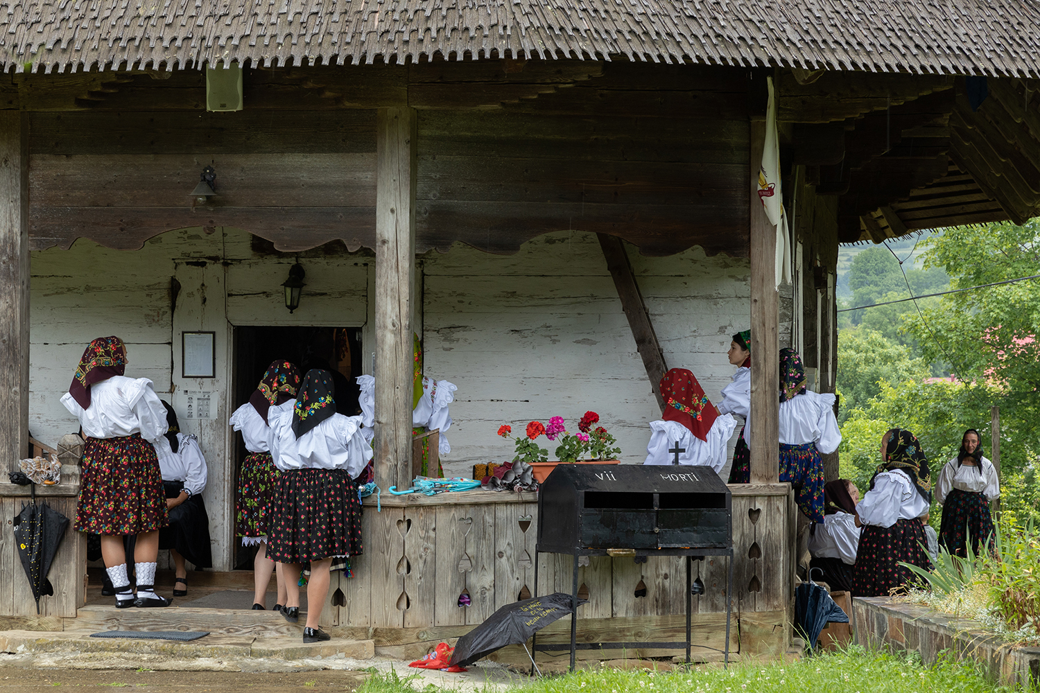 6 - Maramures church service - 4efacdee-fdad-4732-bf8e-bcecf097d1a8.jpg