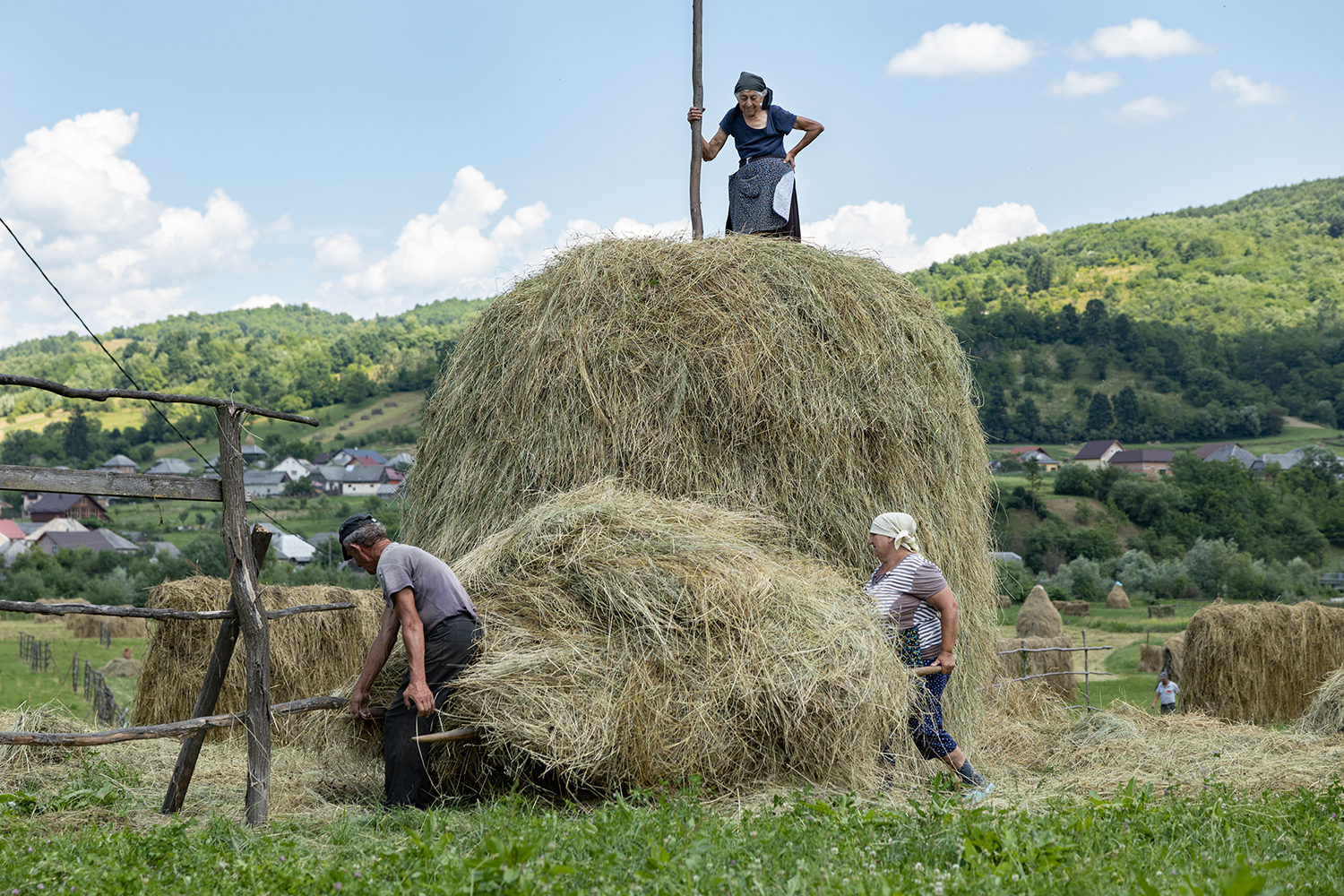 2 - Maramures Haystack - 00b175e3-50a5-41b3-bacb-82f471dadbca.jpg