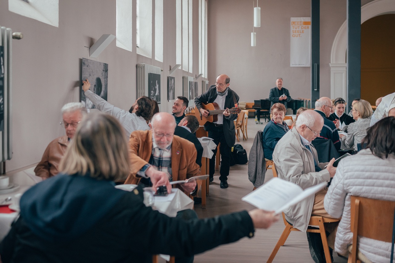Groß (9 - Sorb singing after the mass - 35503db1-a4be-41d7-aec0-53e1afaab33c).jpeg
