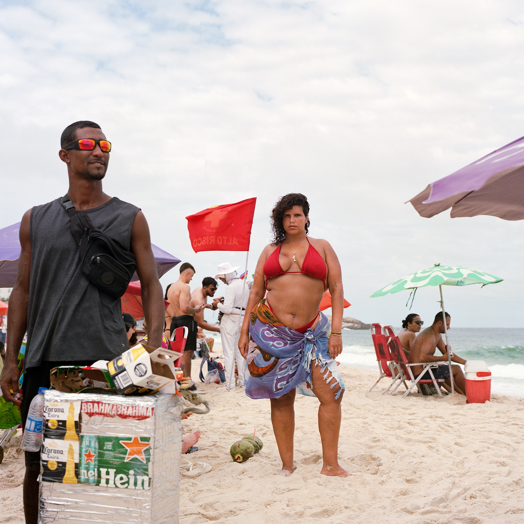 2 - Fernanda and a Beach Vendor - de2bdf59-b446-485c-90c1-d9b6965905e2.jpg