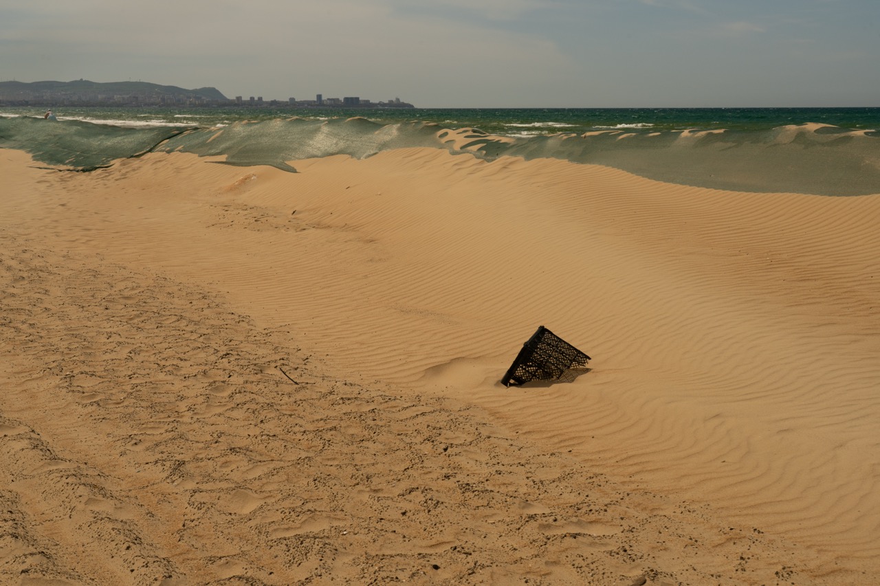 Groß (9 - The beach of the city of Anapa five months after the sinking of tankers carrying.jpeg