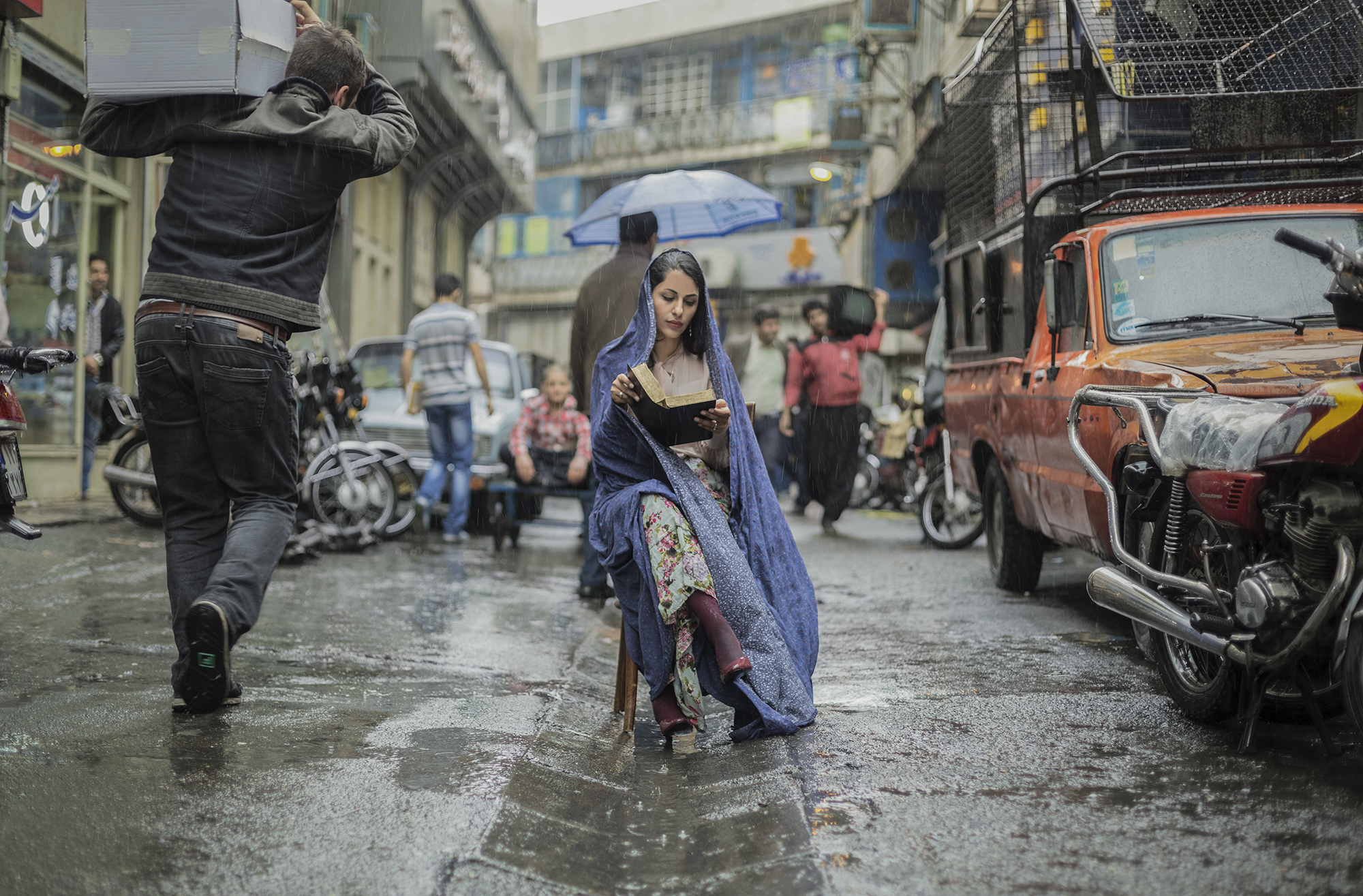 Reading for Tehran streets