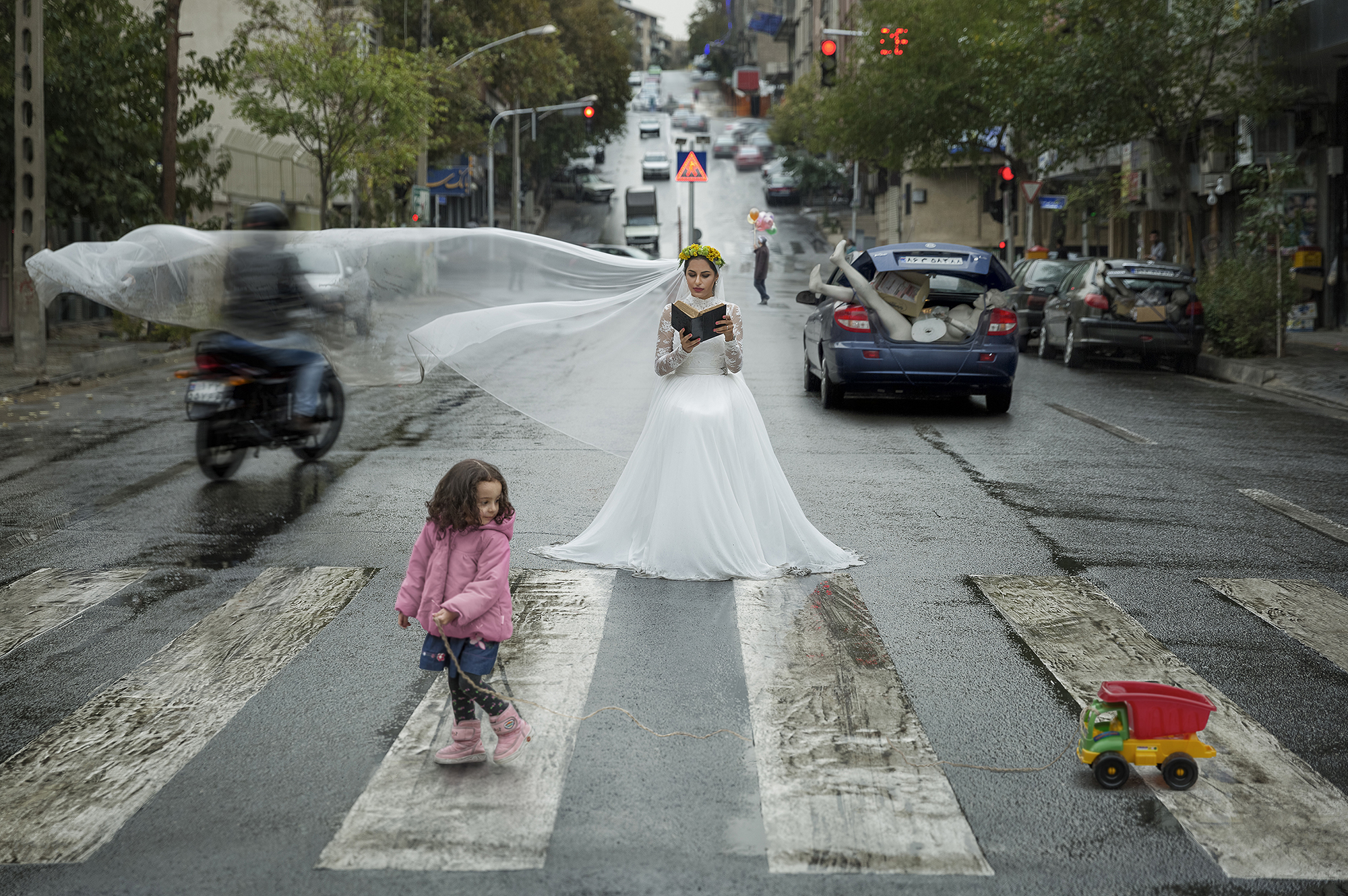 Reading for Tehran streets