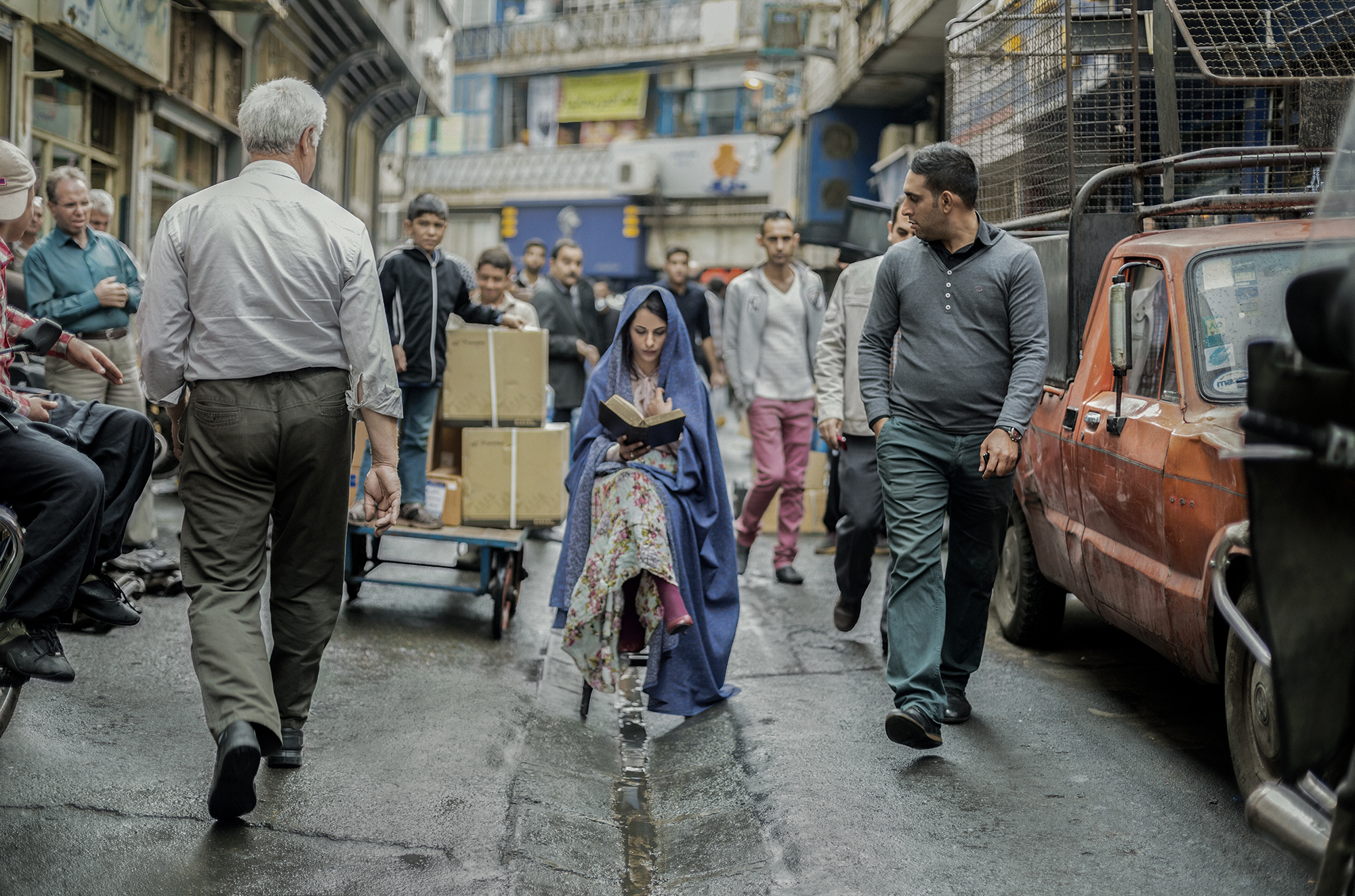 Reading for Tehran streets