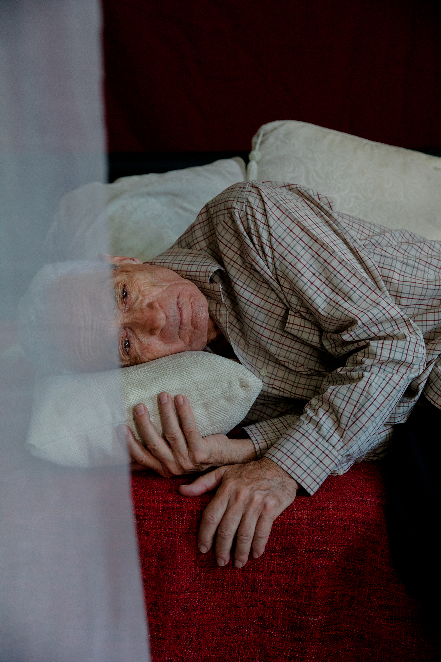 Transparent Curtains: Aging through the eyes of gay elders