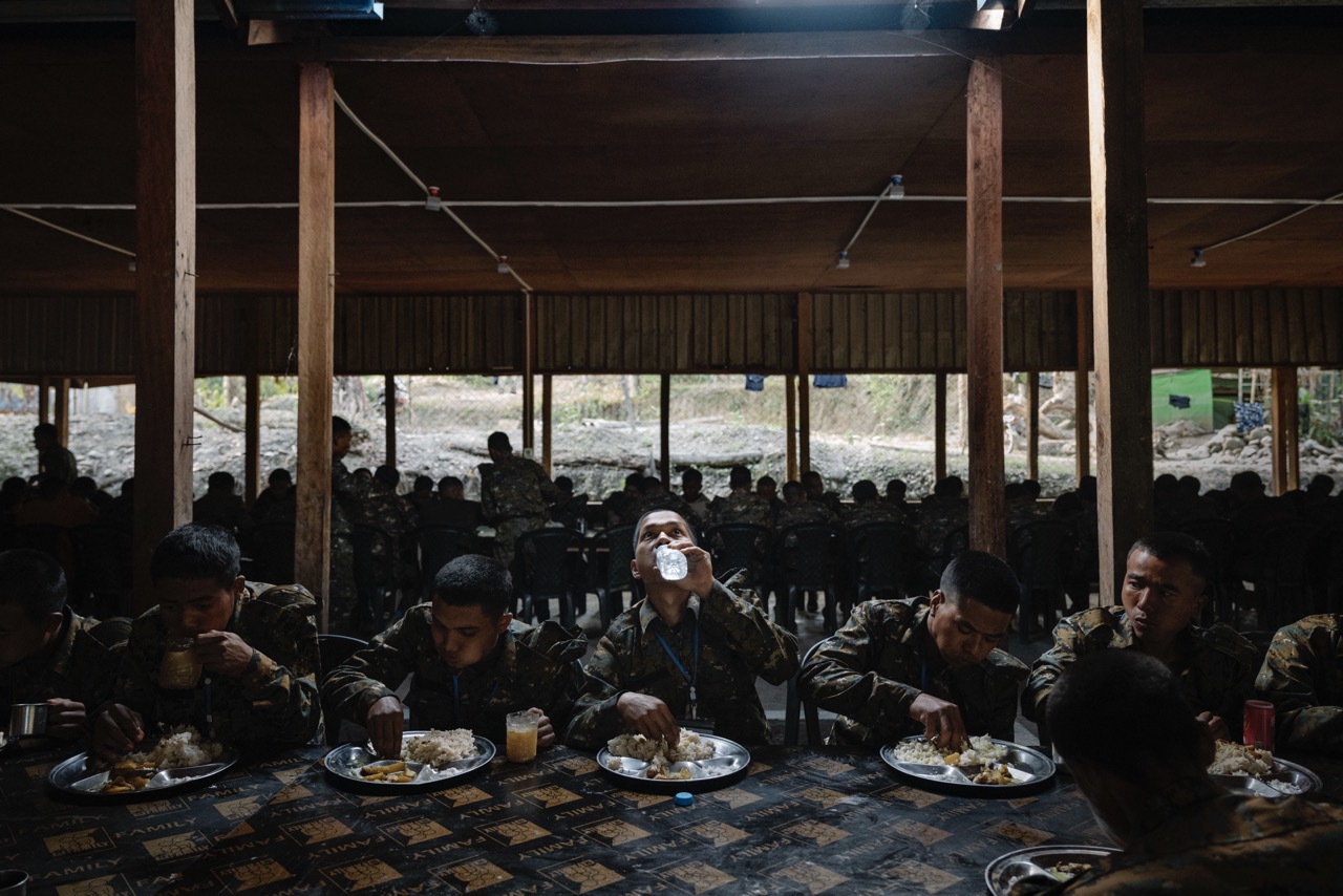 Groß (2 - The dinner  - fa6d1f91-7b61-4d20-b07d-ad8862492c9b).jpeg