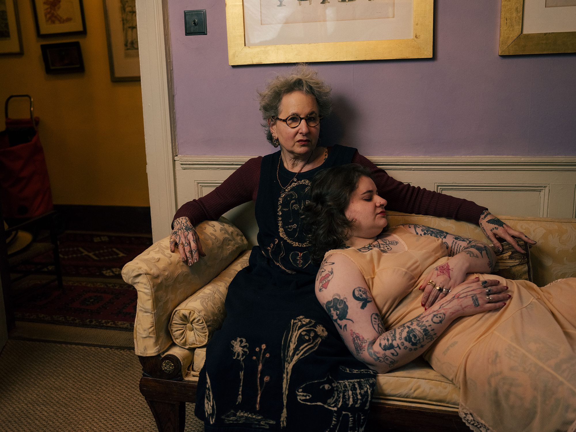 6 - Lois and Carey in the living room - 768a0fbc-14ee-48af-8278-3936b780a8d7.jpg