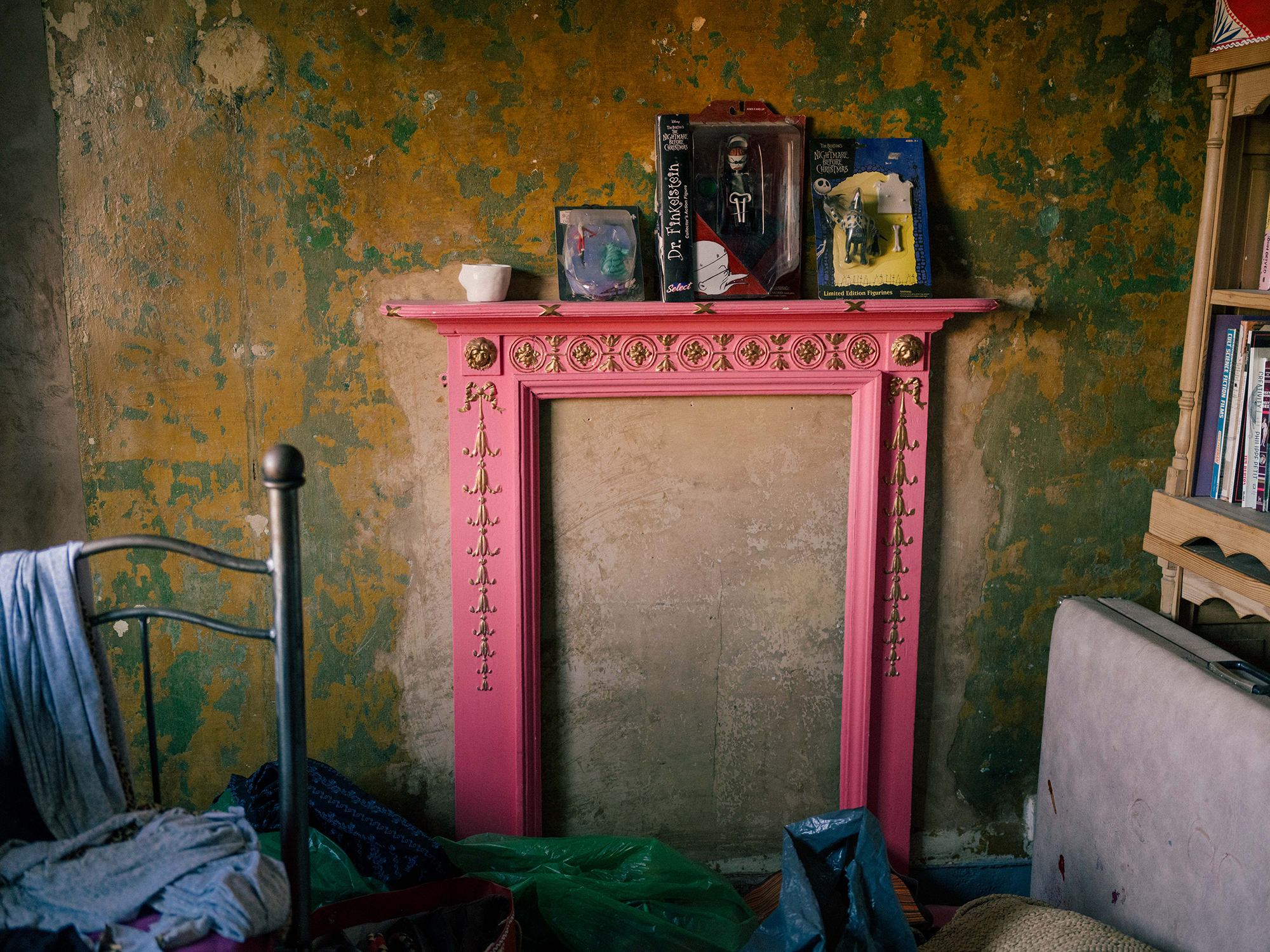 4 - Lois-s old childhood room - 5ba3482c-63ce-4903-bab1-4b1a9fd3c16f.jpg