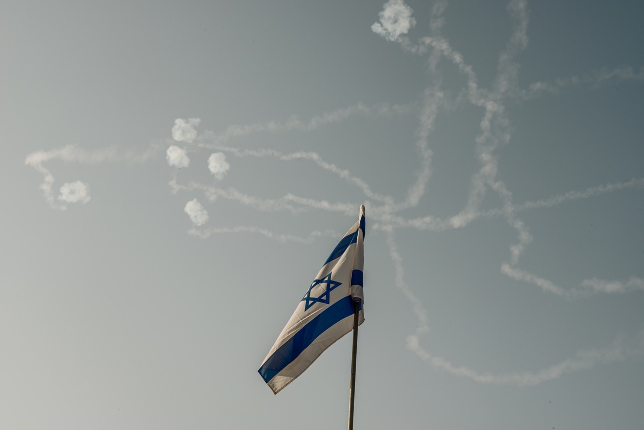 Groß (4 - Echoes-of-Gaza-a-region-in-turmoil_Simon_Clement_04 - 6f95eb2e-8c5b-4edc-ae8b-f5.jpeg