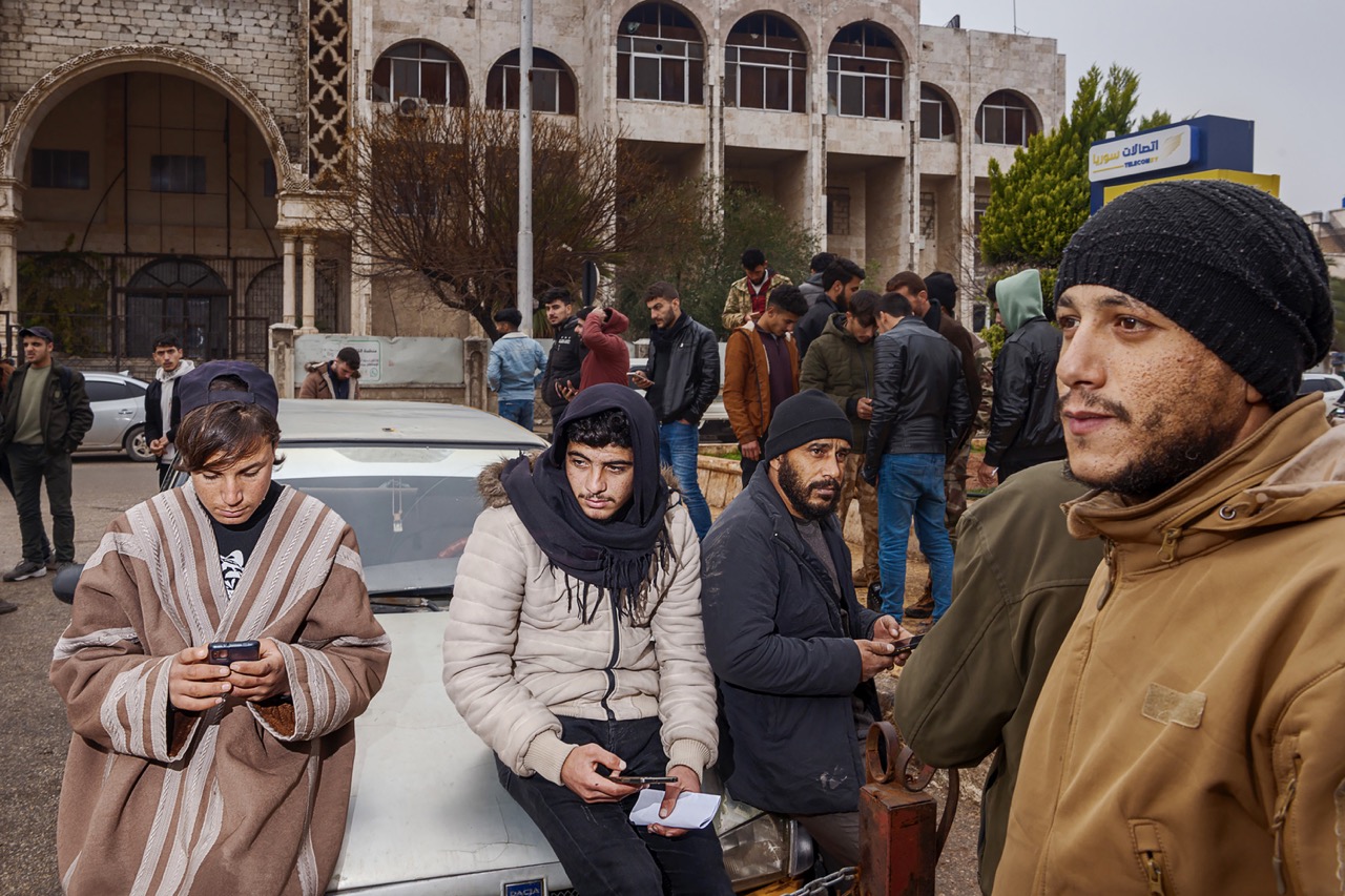 Groß (10 - Revolution-in-the-Shadow-of-Syria_Simon_Clement-10 - 62674255-b75e-4899-af0b-d5.jpeg