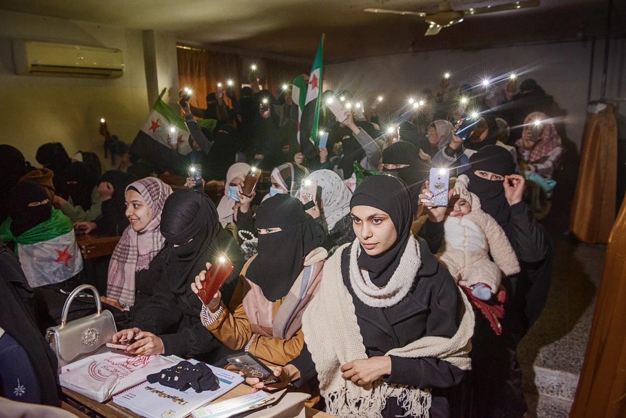 Groß (9 - Revolution-in-the-Shadow-of-Syria_Simon_Clement-09 - 2071ebaf-26a8-4dc9-87db-5c2.jpeg