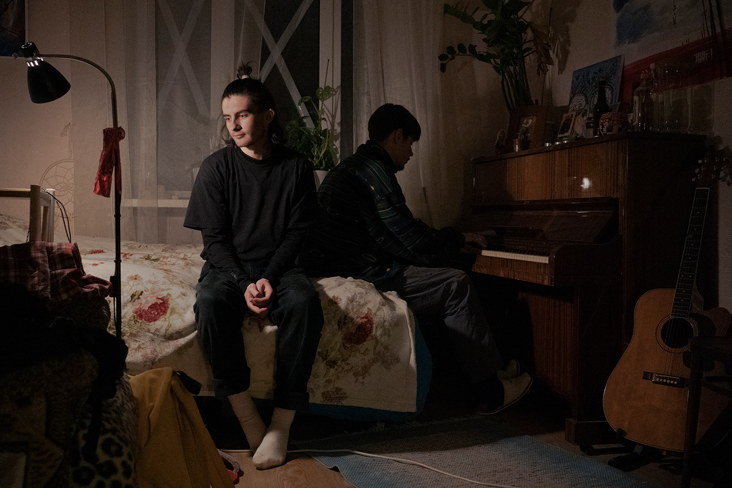 Fragile as Glass: Queer people in the face of the Russian invasion.