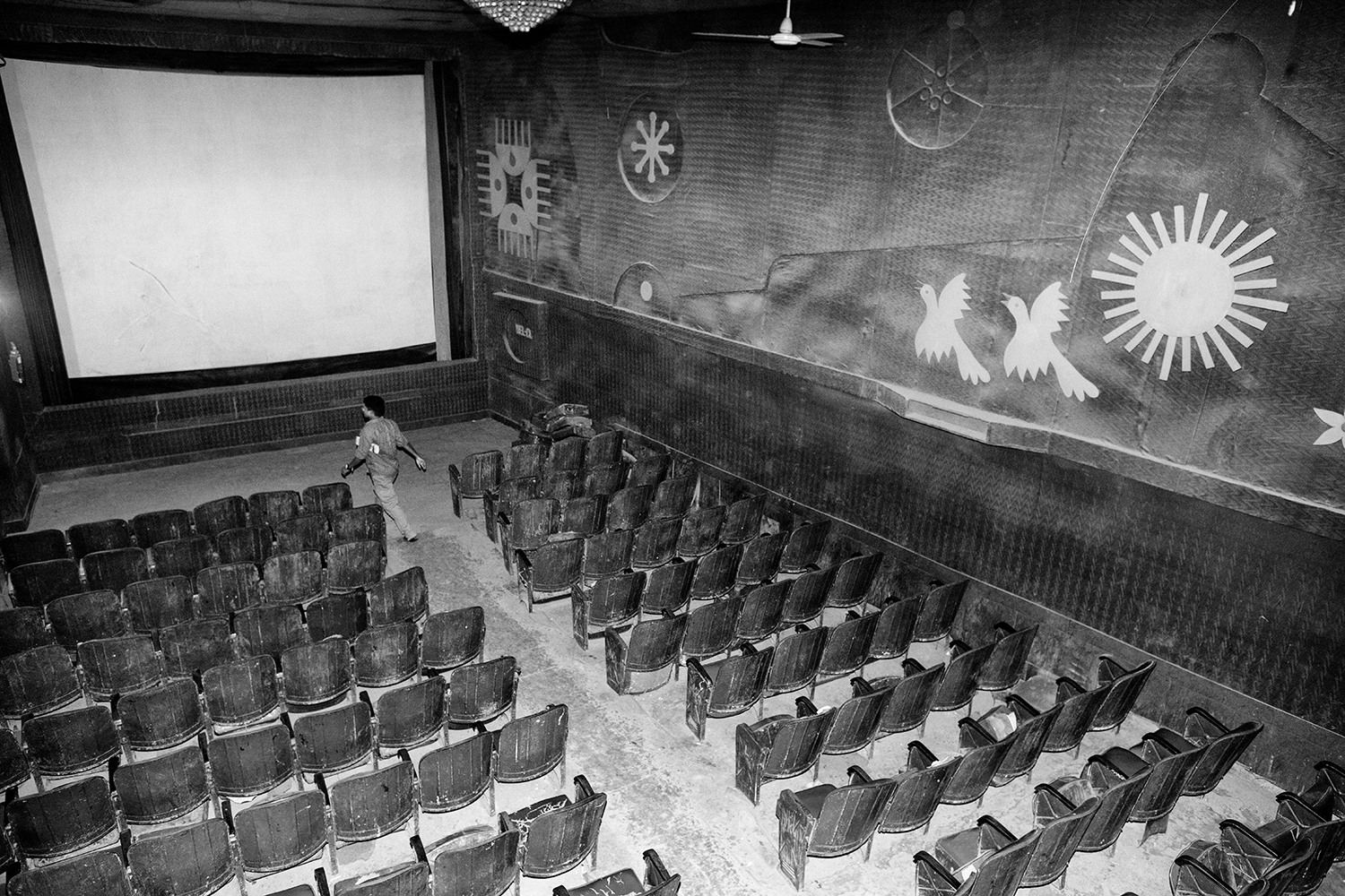 4 - The Death of Bangladeshi cinema_04 - 114b8b8d-0f6b-45ae-bb27-5eeb6694ce7e.jpg