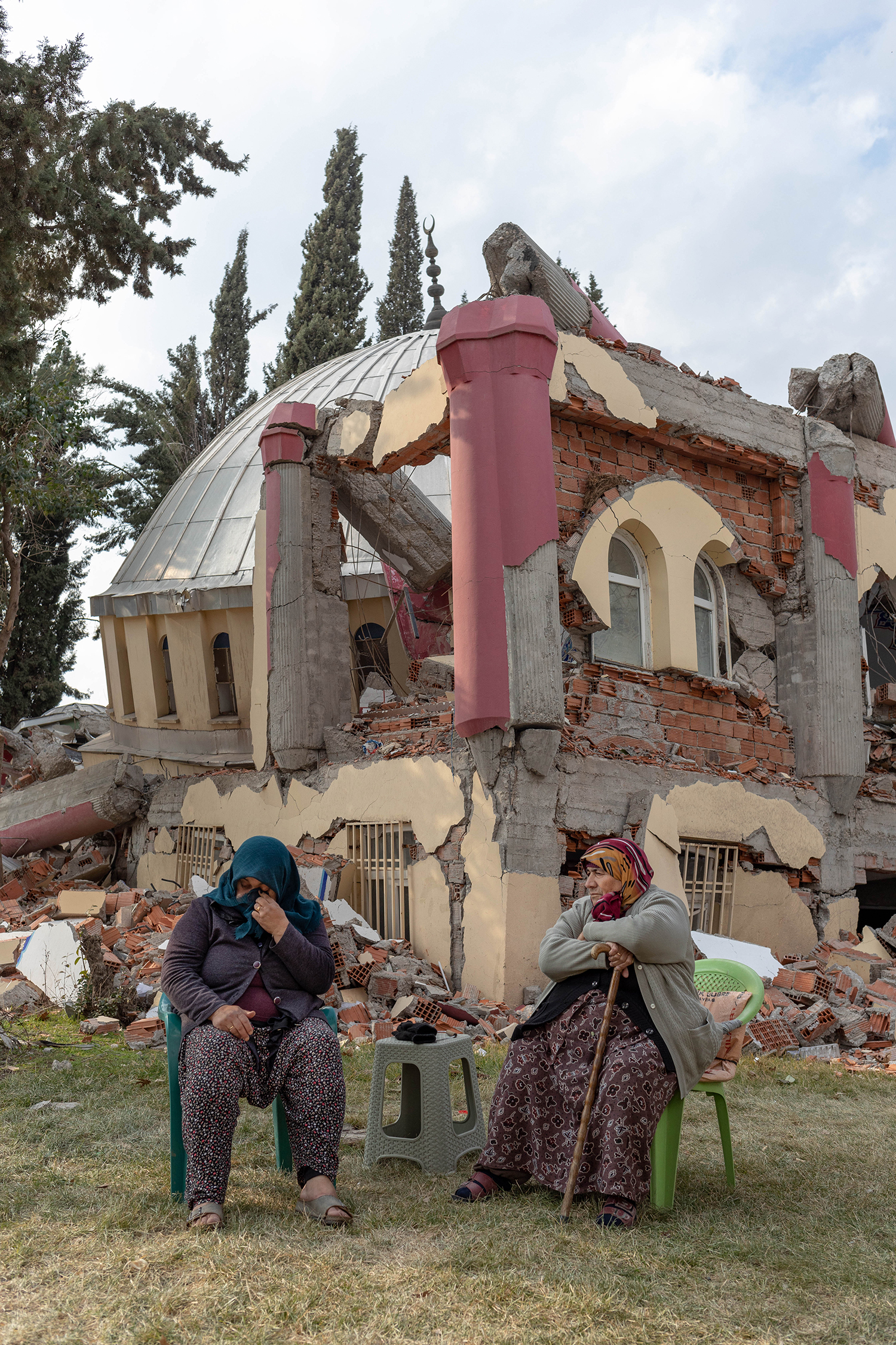 Fault Line : Surviving 7.7 and 7.6 Earthquakes