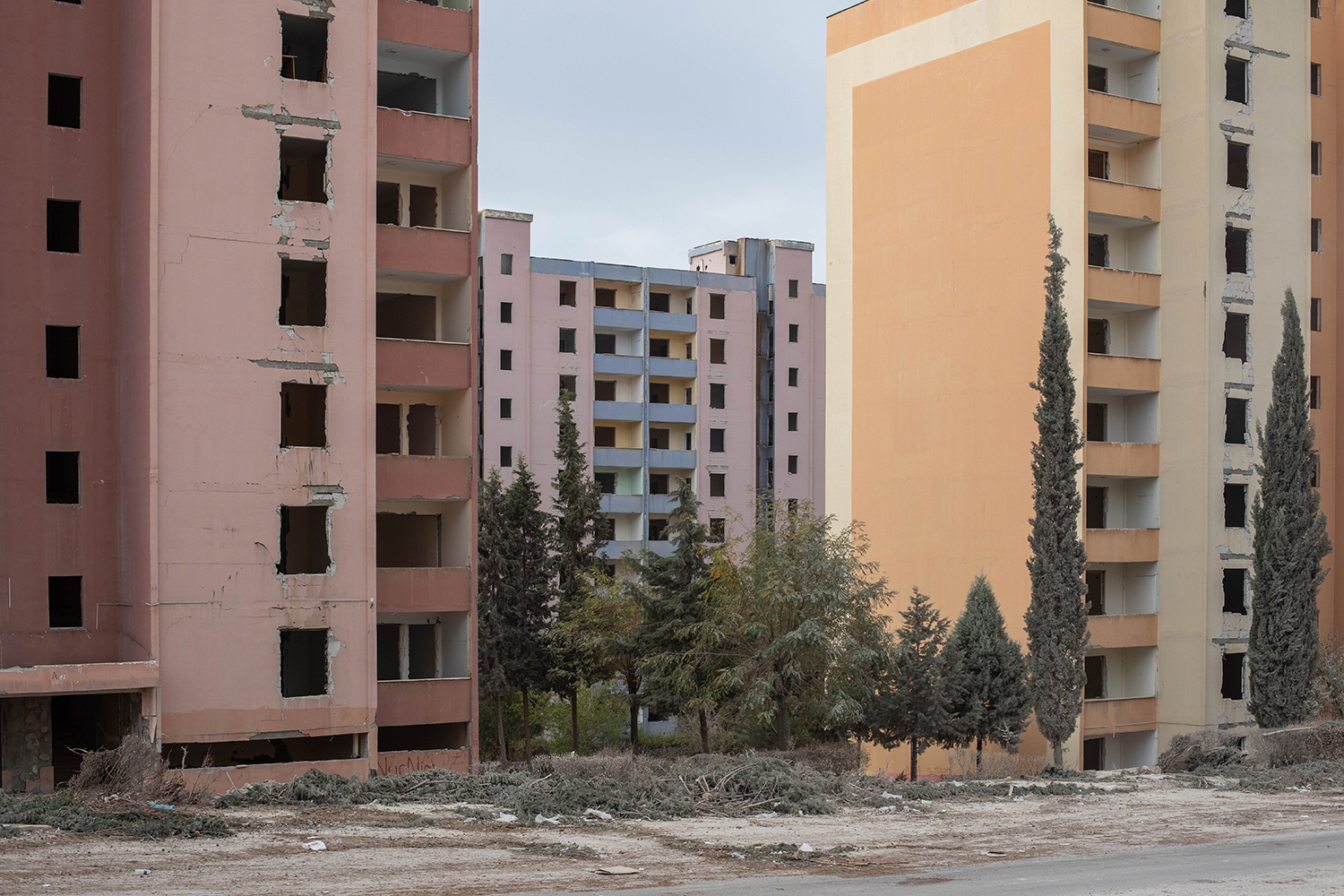 Fault Line : Surviving 7.7 and 7.6 Earthquakes