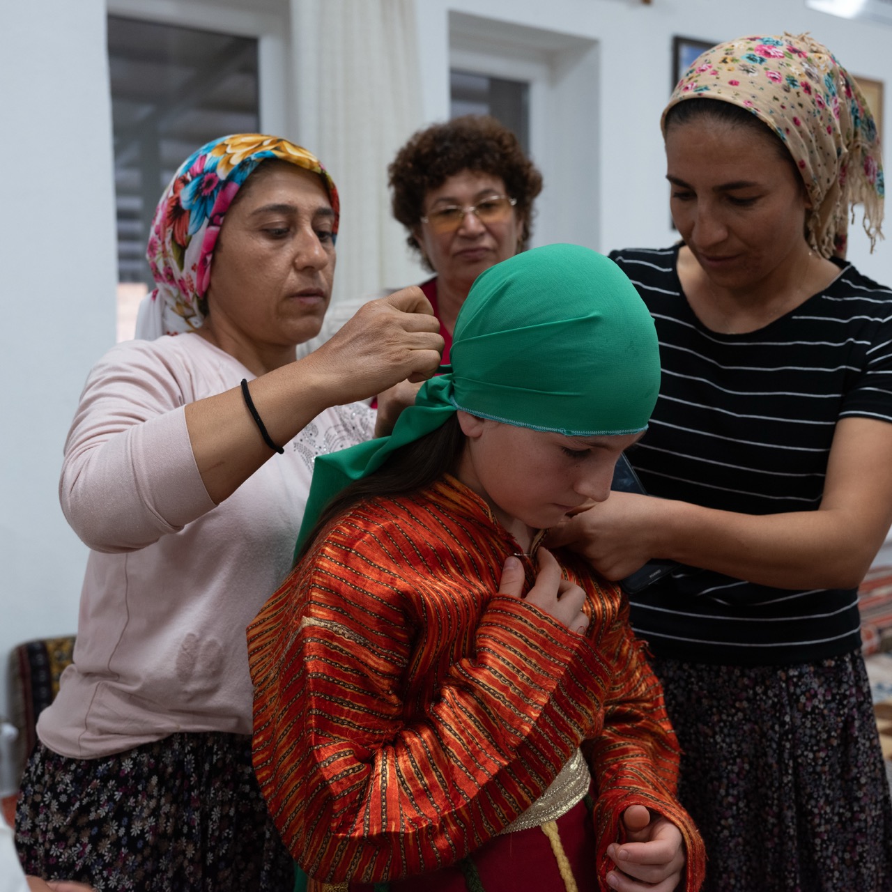 Groß (5 - The Body Fades- but the Soul Remains- Anatolian Alevi Women - ff132202-df72-48ce.jpeg